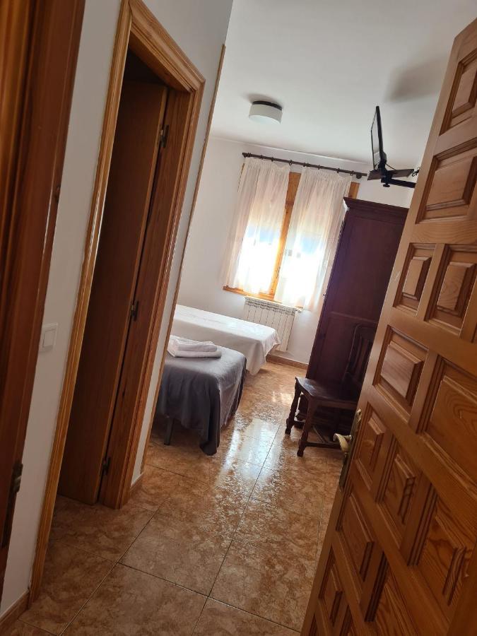 Hostal Estopinan Estopinan del Castillo Exterior foto