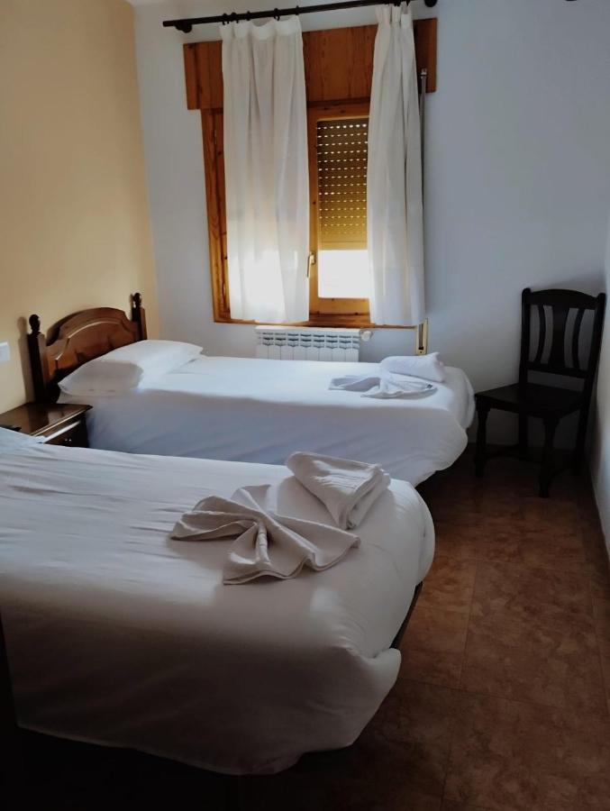 Hostal Estopinan Estopinan del Castillo Exterior foto